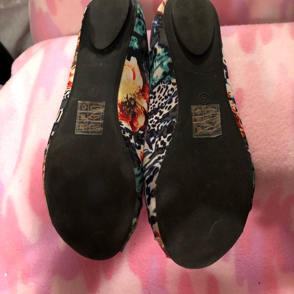 Call it spring flats - Picture 3 of 5